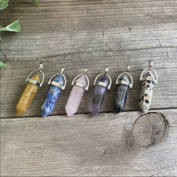 Double Point Crystal Necklaces - Picture 1 of 3